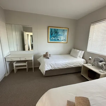 Dolphin Beach Beachfront Apartment, 3 Bedroom-6 Persons Cidade Do Cabo Exterior foto