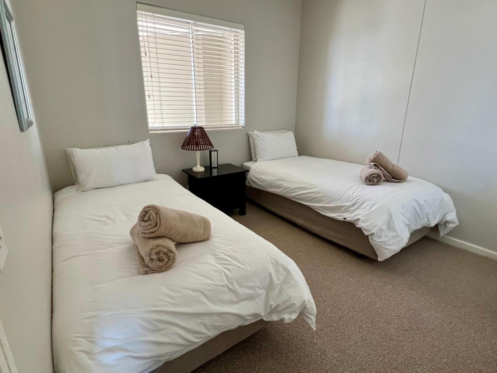 Dolphin Beachfront Apartment, 3 Bedroom-6 Persons