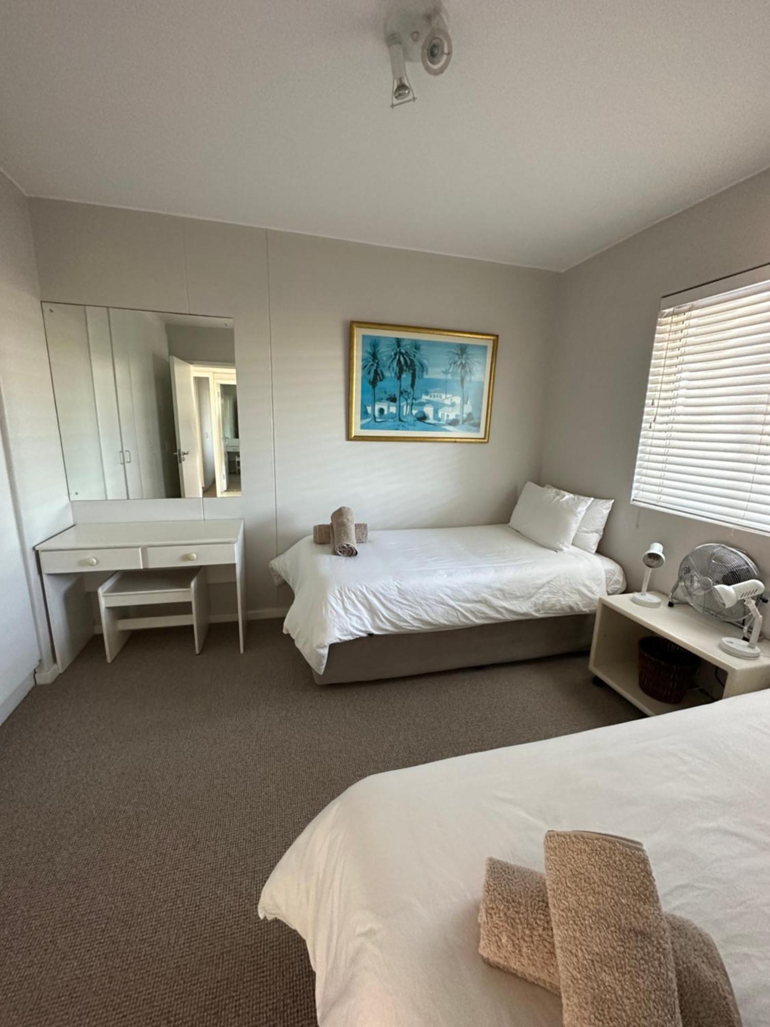 Dolphin Beachfront Apartment, 3 Bedroom-6 Persons Apartment Kapstadt