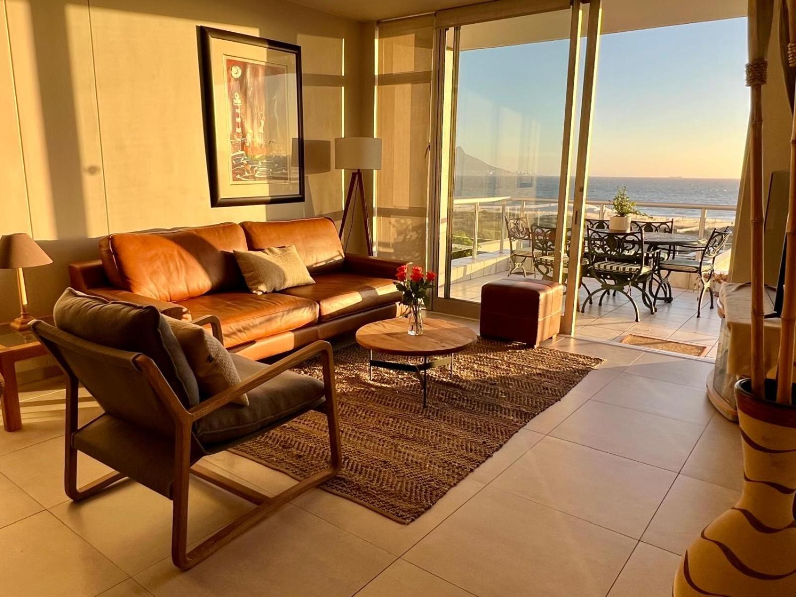 Dolphin Beachfront Apartment, 3 Bedroom-6 Persons